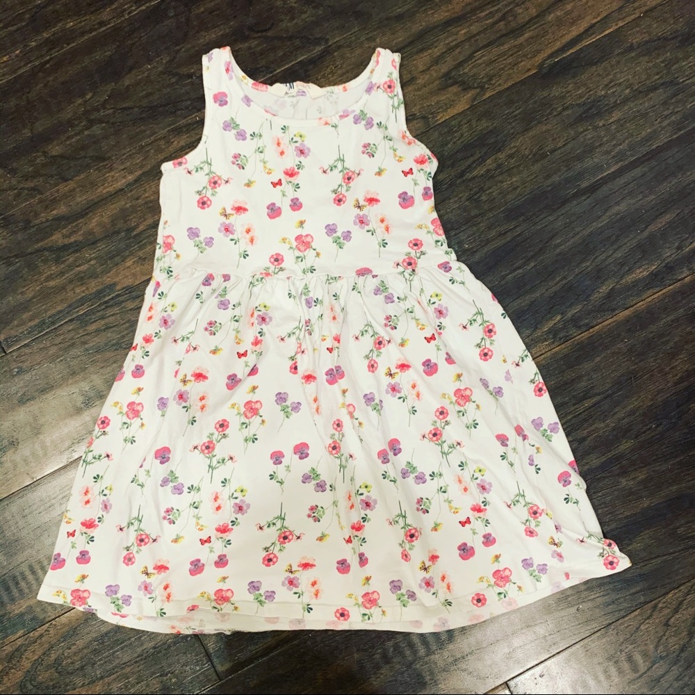 H&M girls cotton floral dress. Size 6-8Y
